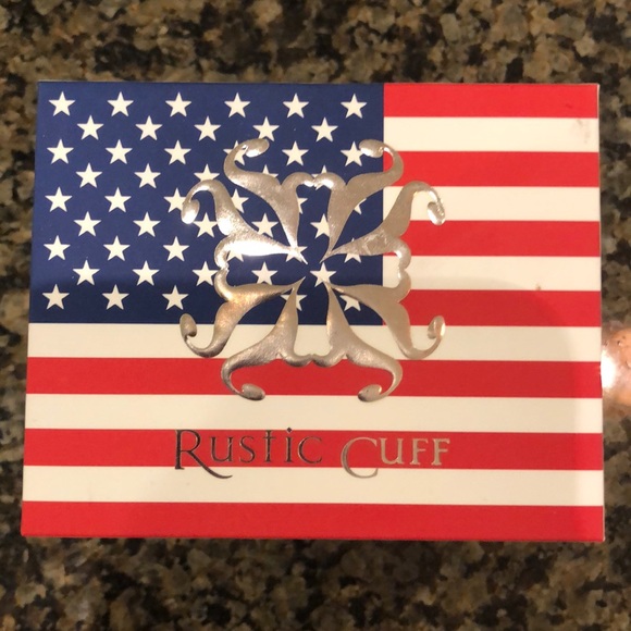 Rustic Cuff - American Set - Picture 8 of 8